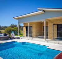Mandalay Villas - Villa 2 - Taree Accommodation