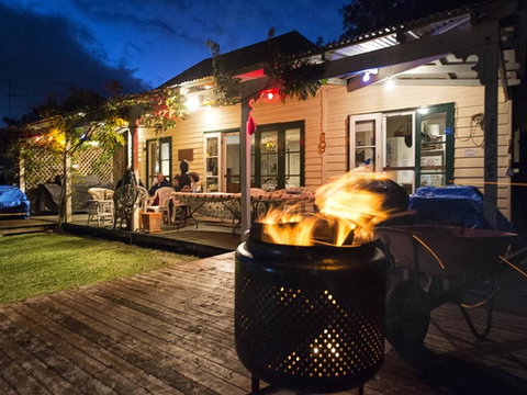 Mandurah Riverfront Holiday Rental - Taree Accommodation 2