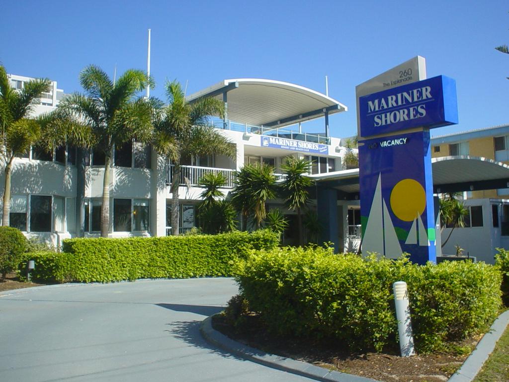 Burleigh Town QLD Taree Accommodation