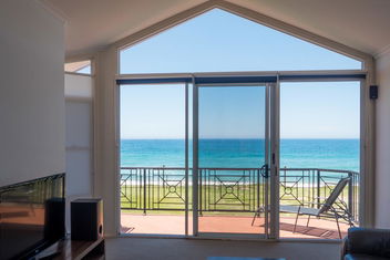 Meridian Beachside Apartments with Taree Accommodation