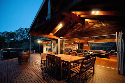 Milbrodale Lodge - Taree Accommodation 0