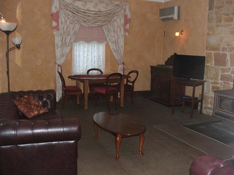 Mintaro Hideaway - Taree Accommodation 1