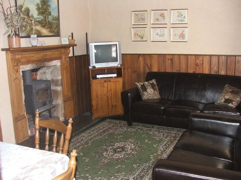 Mintaro Hideaway - Taree Accommodation 3