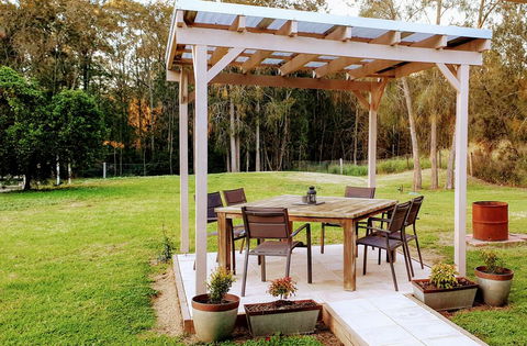 Misty Glen Cottage - Taree Accommodation 0