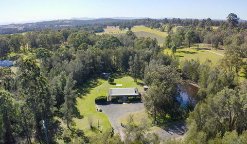 Misty Glen Cottage - Taree Accommodation 1