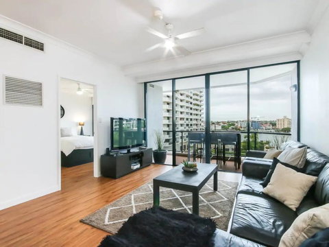 Modern 2 Bedroom River View Apartment In Docklands - Taree Accommodation 0