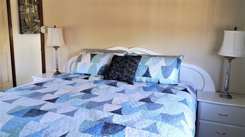 Must Love Dogs B&B & Self Contained Cottage - Taree Accommodation 1