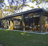 Myer House - Taree Accommodation