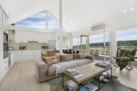 Nafplio Luxury Hideaway With Open Fireplace, On 3 Acre Vineyard, Water Views, Close To Wineries - Taree Accommodation 2