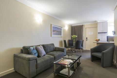 The Peninsula Riverside Serviced Apartments - Taree Accommodation 36