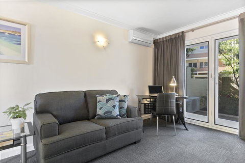 The Peninsula Riverside Serviced Apartments - Taree Accommodation 1
