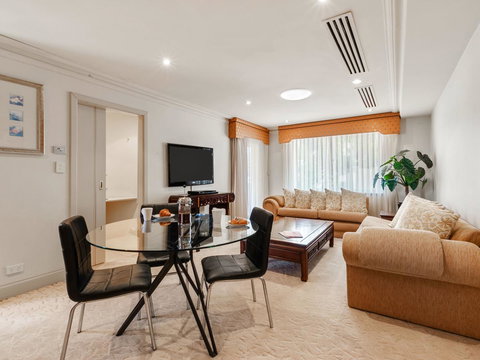 The Peninsula Riverside Serviced Apartments - Taree Accommodation 9
