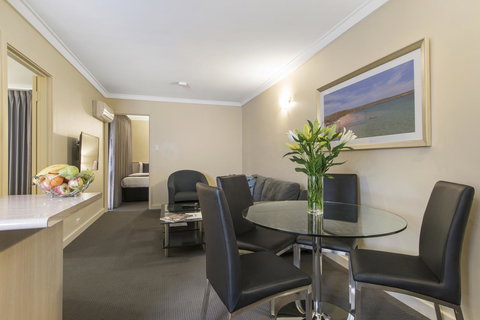 The Peninsula Riverside Serviced Apartments - Taree Accommodation 20
