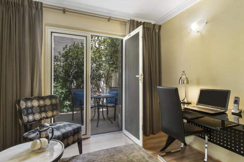 The Peninsula Riverside Serviced Apartments - Taree Accommodation 24