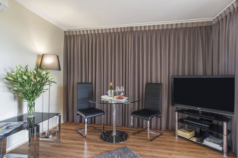 The Peninsula Riverside Serviced Apartments - Taree Accommodation 21