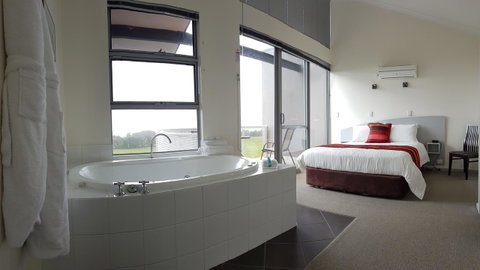 Cosy Corner Sea View Apartments - Taree Accommodation 0
