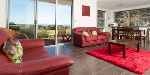 Cosy Corner Sea View Apartments - Taree Accommodation 10