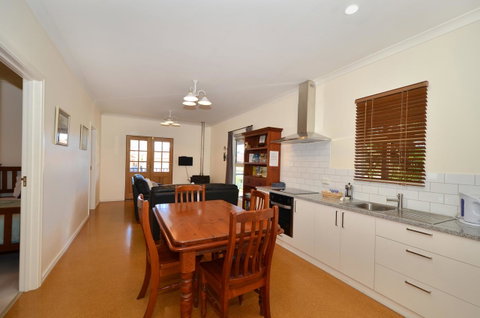 Albany Beachside Accommodation - Taree Accommodation 11