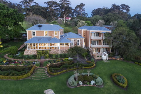 Grand Mercure Basildene Manor - Taree Accommodation 0