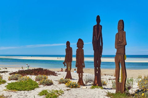 The Urban Beach House - Taree Accommodation 2