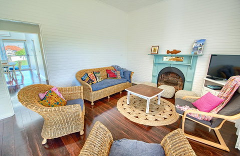 Jeffries Cottage - Taree Accommodation 16
