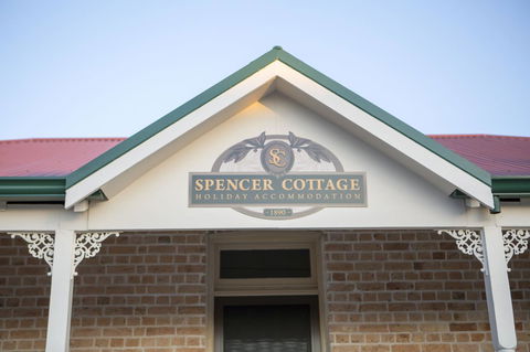 Spencer Cottage - Taree Accommodation 0