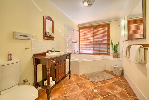 Spencer Suites Albany - Taree Accommodation 7