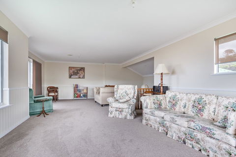 Serpentine Rose - Taree Accommodation 9