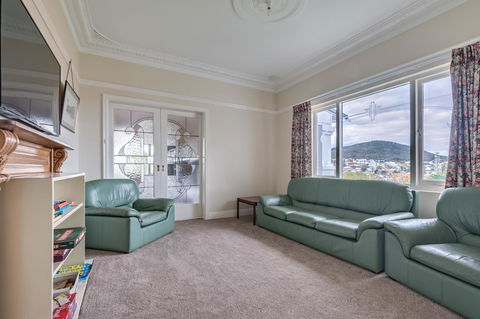 Serpentine Rose - Taree Accommodation 11