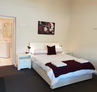 Stirling Apartments - Studio 1 - Taree Accommodation