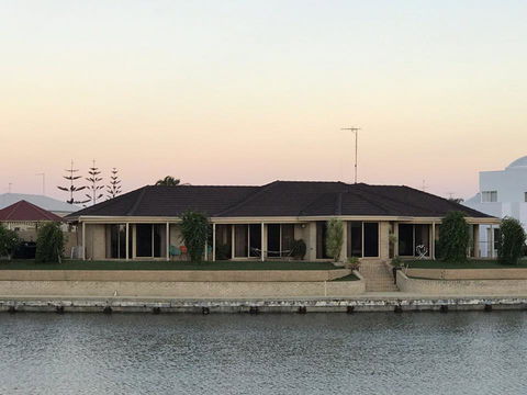 LA ANCHOR ON THE CANALS (MANDURAH) - Taree Accommodation 16