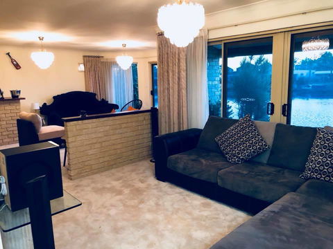 LA ANCHOR ON THE CANALS (MANDURAH) - Taree Accommodation 7