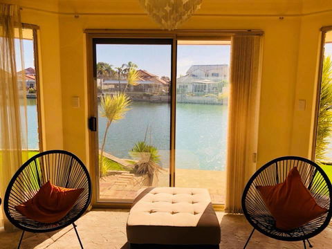 LA ANCHOR ON THE CANALS (MANDURAH) - Taree Accommodation 3