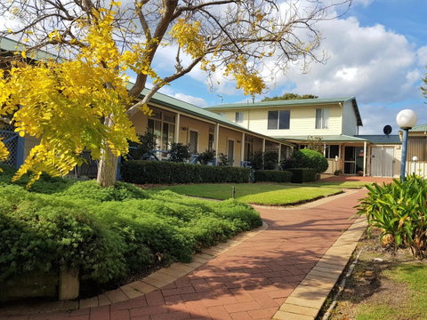 Park Avenue Holiday Units - Taree Accommodation 0