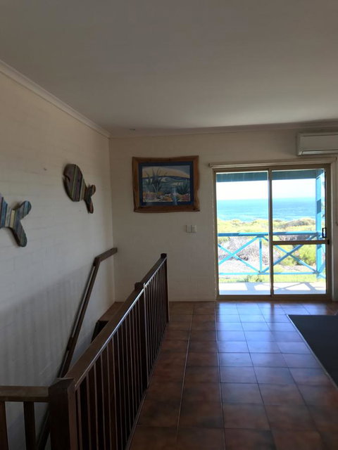 Surf Views - Taree Accommodation 5