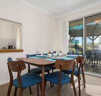 Como South Perth Villa - Taree Accommodation