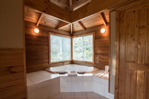 Cape Howe Cottages - Taree Accommodation 10