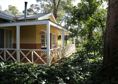 Two Sisters Chalets - Taree Accommodation 27