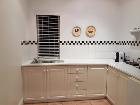 Two Sisters Chalets - Taree Accommodation 11