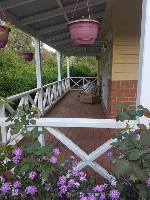 Two Sisters Chalets - Taree Accommodation 10