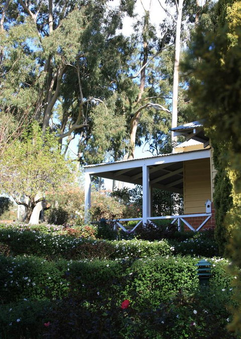 Two Sisters Chalets - Taree Accommodation 23