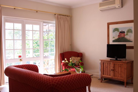 Two Sisters Chalets - Taree Accommodation 34