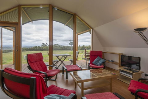 Tennessee Hill Chalets - Taree Accommodation 24