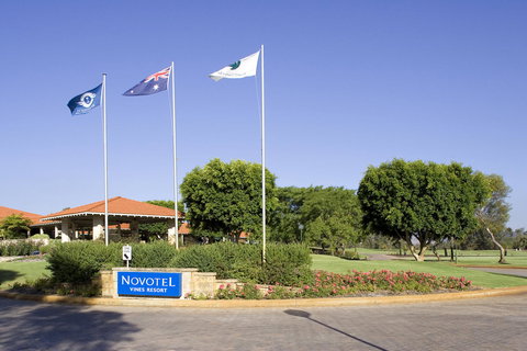 Novotel Vines Resort Swan Valley - Taree Accommodation 24