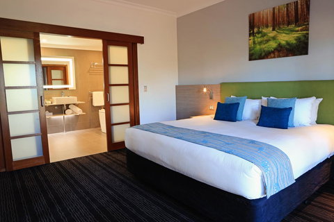 Novotel Vines Resort Swan Valley - Taree Accommodation 2