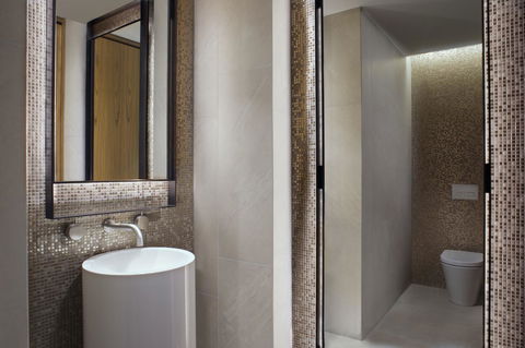 The Ritz-Carlton, Perth - Taree Accommodation 9