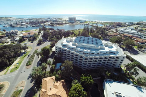 Atrium Hotel Mandurah - Taree Accommodation 13