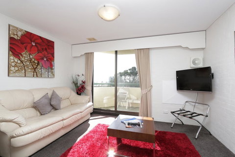 Atrium Hotel Mandurah - Taree Accommodation 42