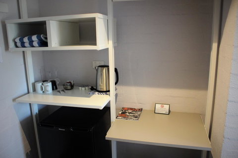 Atrium Hotel Mandurah - Taree Accommodation 9
