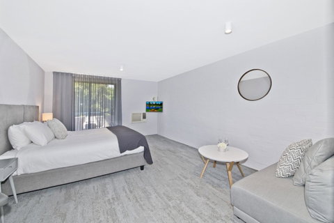 Atrium Hotel Mandurah - Taree Accommodation 14